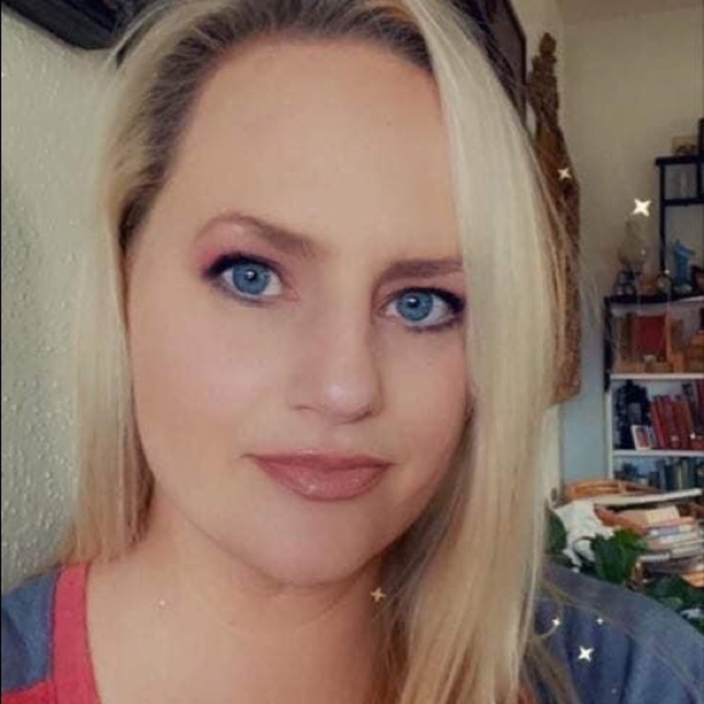 Meet your Posher, Sherry